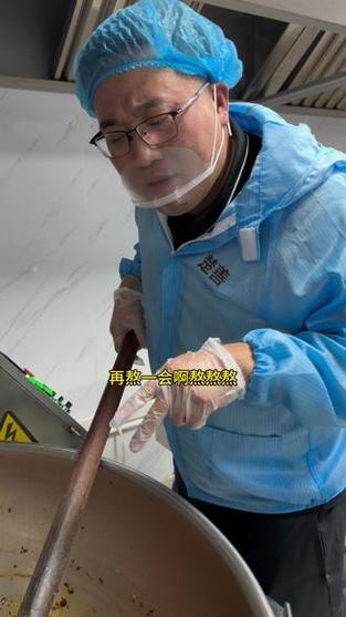 工廠的酒糟魚,大家可以去試試,香辣味,魚肉和骨頭都滲透了米酒的香氣